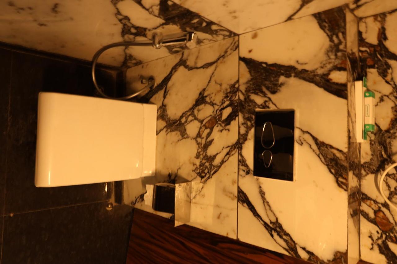 Vaabi Saabi Hotel Gurgaon Exterior photo