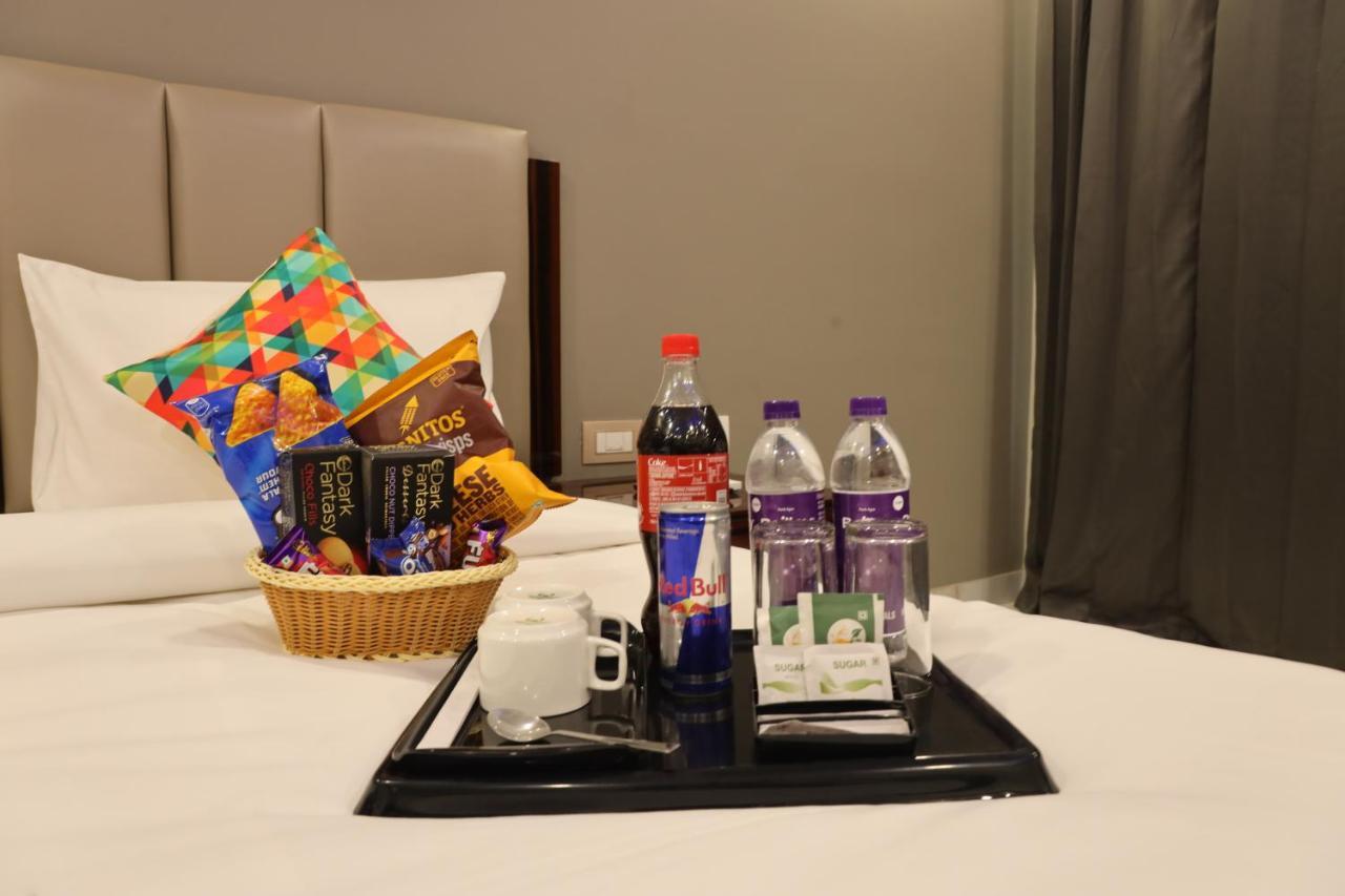 Vaabi Saabi Hotel Gurgaon Exterior photo